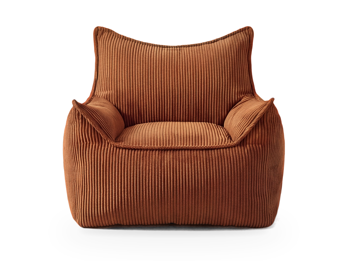 Pouf fauteuil en velours côtelé caramel vu de face, dossier et accoudoirs à oreilles