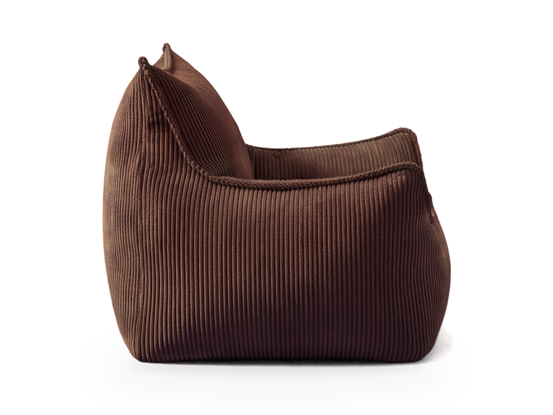 Pouf fauteuil en velours côtelé marron chocolat vu de profil